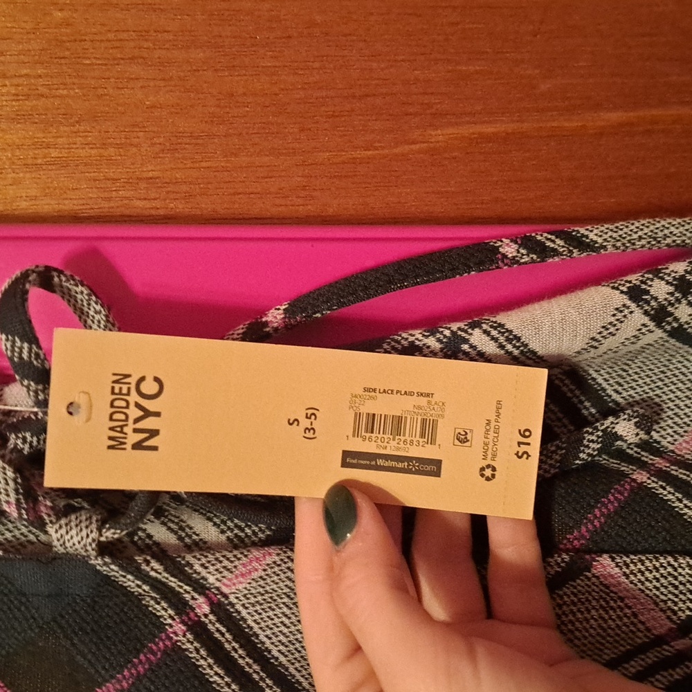 Madden NYC plaid skirt - Picture 7 of 9